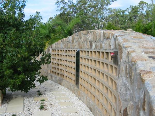 Albany Creek Cemetery, Pine Rivers  |   | 