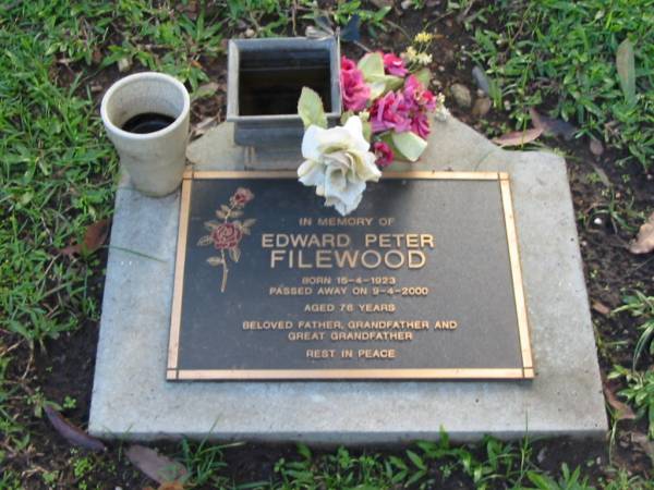 Edward Peter FILEWOOD  | B: 15 Apr 1923  | D:  9 Apr 2000  | aged 76  |   | Albany Creek Cemetery, Pine Rivers  |   | 