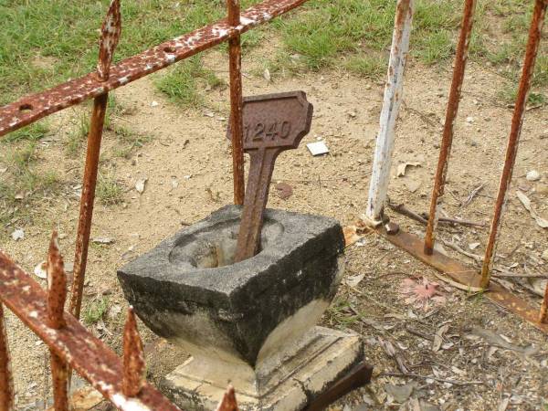 Appletree Creek cemetery, Isis Shire  | 