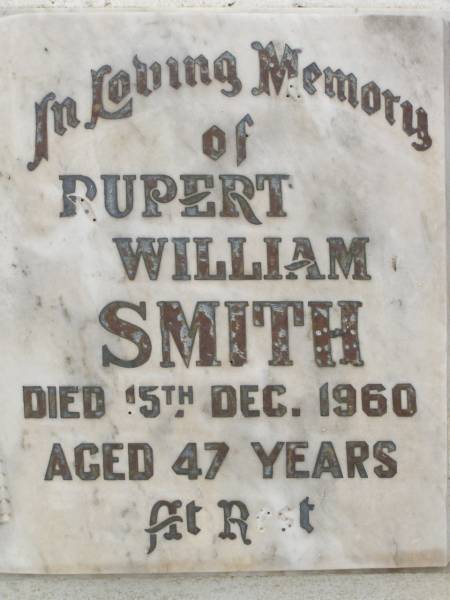 Rupert William SMITH,  | died 15 Dec 1960 aged 47 years;  | Ivy Maud SMITH,  | died 27 Nov 200 aged 88 years;  | R.W. SMITH,  | died 15 Dec 1960 aged 47 years;  | Appletree Creek cemetery, Isis Shire  | 