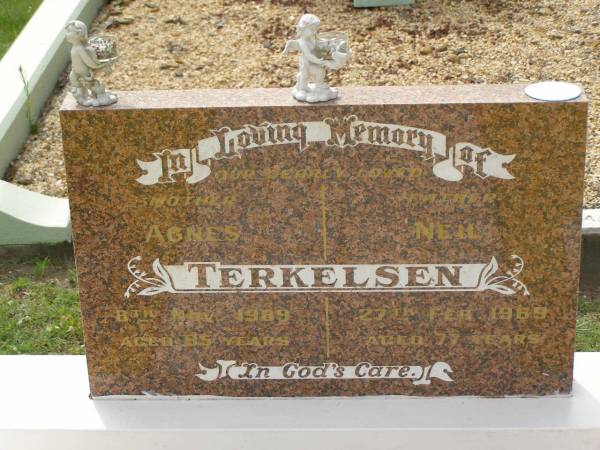 Agnes TERKELSEN,  | mother,  | died 8 Nov 1989 aged 95 years;  | Neil TERKELSEN,  | father,  | died 27 Feb 1969 aged 77 years;  | Joan Marcia TERKELSEN,  | 19-7-1929 - 8-6-2001,  | wife of Warren,  | mother of Kay, Kerry, Ross, Gail & Corrine;  | Warren Neville TERKELSEN,  | 22-9-1924 - 6-4-2003m  | husband of Joan,  | father of Kay, Kerry, Ross, Gail & Corrine;  | Appletree Creek cemetery, Isis Shire  | 