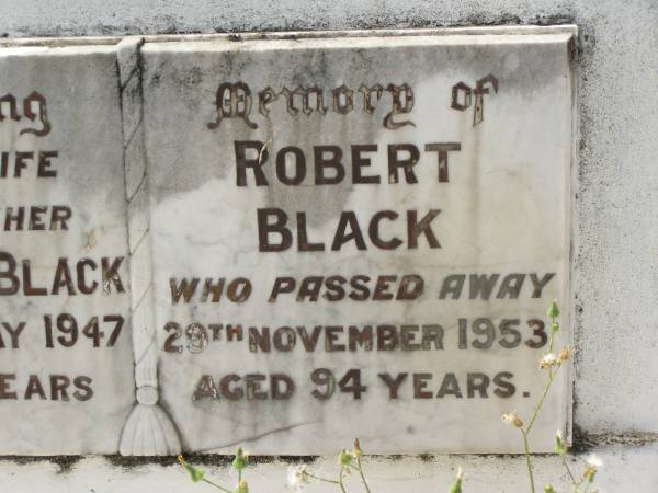 Margaret BLACK,  | wife mother,  | died 12 May 1947 aged 86 years;  | Robert BLACK,  | died 29 Nov 1953 aged 94 years;  | John BLACK,  | died 16 Nov 1965 aged 79 years;  | Sadie Clarke THOMPSON,  | 3-1-1900 - 29-8-1988;  | Appletree Creek cemetery, Isis Shire  | 
