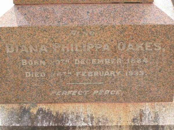 William Montague OAKES,  | born 5 April 1859?,  | died 26 Nov 1929?;  | Diane Philippa OAKES,  | born 30 Dec 1864,  | died 24 Feb 1933;  | Appletree Creek cemetery, Isis Shire  | 
