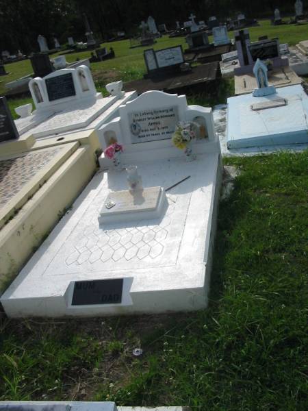 Stanley William Hermanis APPOO,  | dad,  | died 5 Dec 1975;  | Margaret Maurine APPOO,  | mum,  | died 7 July 1995 aged 72 years;  | Appletree Creek cemetery, Isis Shire  | 