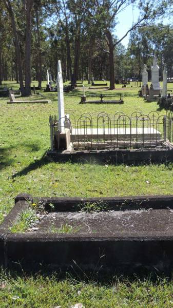   | Atherton Pioneer Cemetery (Samuel Dansie Park)  |   | 