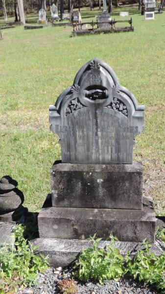 Elsie Margaret JONES  | d: 9 Feb 1916 aged 8  |   | Atherton Pioneer Cemetery (Samuel Dansie Park)  |   |   | 