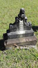 

8 Nov 1903 aged 68

Possibly Emma MARTIN (nee GUNN) (QLD BDM deaths 8-Nov-1903 A HREF="1520.csv"1520.csva.

Atherton Pioneer Cemetery (Samuel Dansie Park)


