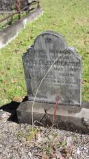 
Mabel Eileen BEATTIE
d: 24 May 1916 aged 2 12

Atherton Pioneer Cemetery (Samuel Dansie Park)


