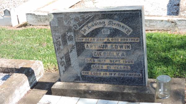 Arthur Edwin CIESIOLKA  | d: 10 Sep 1985 aged 21  |   | Aubigny St Johns Lutheran cemetery, Toowoomba Region  |   | 