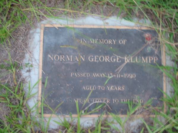 Norman George KLUMPP,  | died 13-11-1990 aged 70 years;  | Barney View Uniting cemetery, Beaudesert Shire  | 
