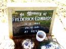
Frederick EDWARDS,
3-12-1907 - 20-10-1981;
Bell cemetery, Wambo Shire
