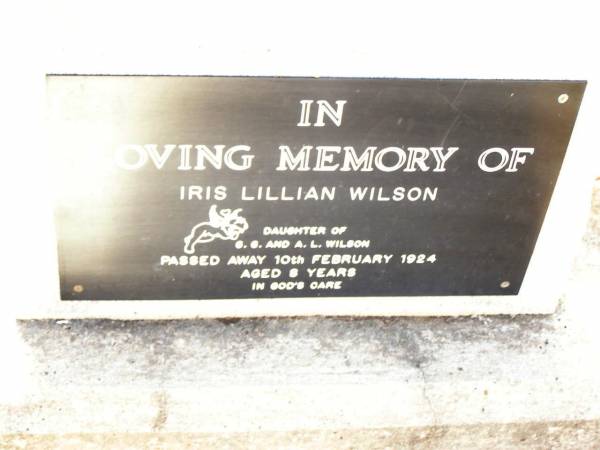 Iris Lillian WILSIN,  | daughter of G.G. & A.L. WILSON,  | died 10 Feb 1924 aged 9 years;  | Bell cemetery, Wambo Shire  | 