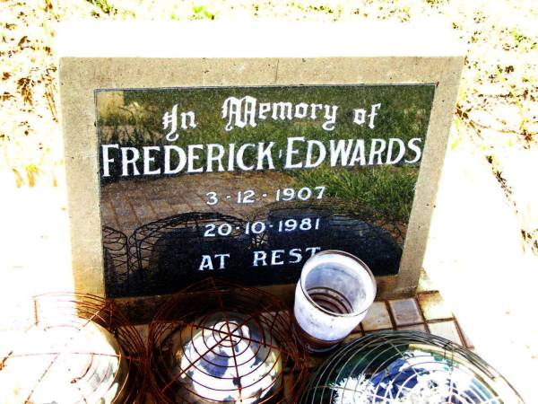 Frederick EDWARDS,  | 3-12-1907 - 20-10-1981;  | Bell cemetery, Wambo Shire  | 
