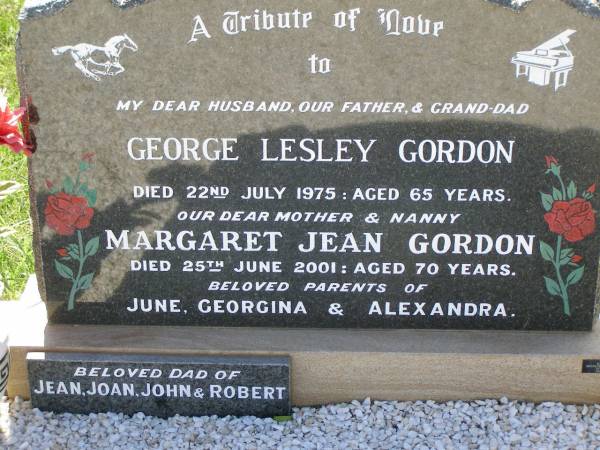 George Lesley GORDON,  | husband father grand-dad,  | died 22 July 1975 aged 65 years;  | Margaret Jean GORDON,  | mother nanny,  | died 25 June 2001 aged 70 years;  | parents of June, Georgina & Alexandra;  | dad of Jean, Joan, John & Robert;  | Bell cemetery, Wambo Shire  | 