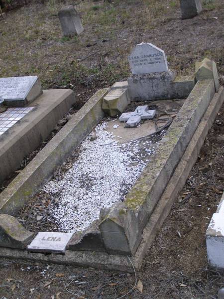 Lena JANNUSCH,  | died 2 Sept 1906 aged 6 months;  | Bergen Djuan cemetery, Crows Nest Shire  | 