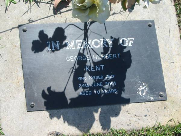 George Herbert KENT,  | died 24 June 2001 aged 70 years;  | Blackbutt-Benarkin cemetery, South Burnett Region  | 