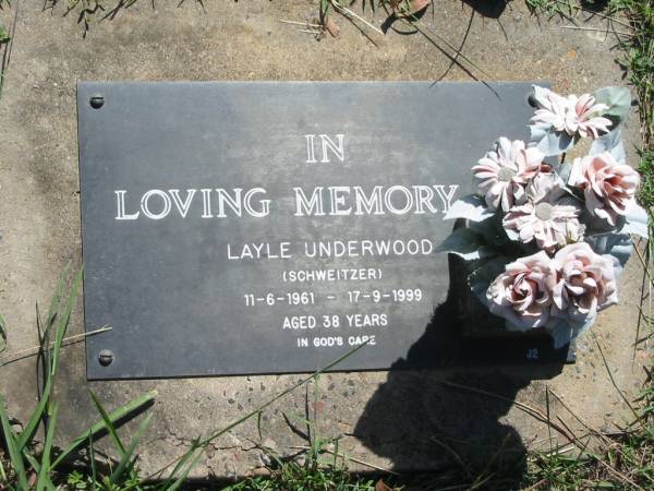 Layle UNDERWOOD (SCHWEITZER),  | 11-6-1961 - 17-9-1999 aged 38 years;  | Blackbutt-Benarkin cemetery, South Burnett Region  | 