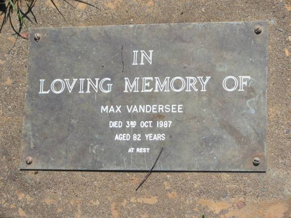 Max VANDERSEE,  | died 3 Oct 1987 aged 82 years;  | Blackbutt-Benarkin cemetery, South Burnett Region  | 