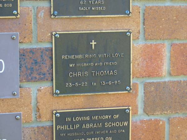 Chris THOMAS,  | husband,  | 23-5-22 - 13-6-95;  | Bribie Island Memorial Gardens, Caboolture Shire  | 