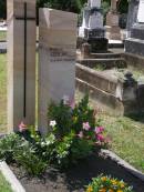 
Robyn SEDLAK,
16-8-1941 - 20-9-2003;
Brookfield Cemetery, Brisbane
