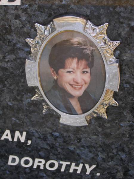 Lynette Anne GRAETZ,  | 13-7-1953 - 18-12-1999,  | wife of Kevin,  | mother of Vicki-Lee & Nathan,  | daughter of Tracey & Dorothy;  | Brookfield Cemetery, Brisbane  | 