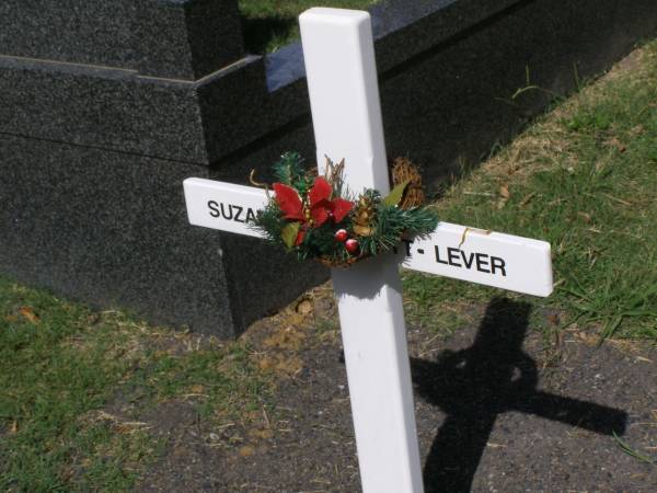 Suzanne WEINGOTT-LEVER;  | Brookfield Cemetery, Brisbane  | 