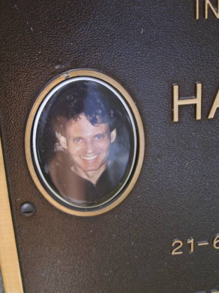 Hans Ulrich KERN,  | 21-6-1953 - 29-5-2004;  | Brookfield Cemetery, Brisbane  | 