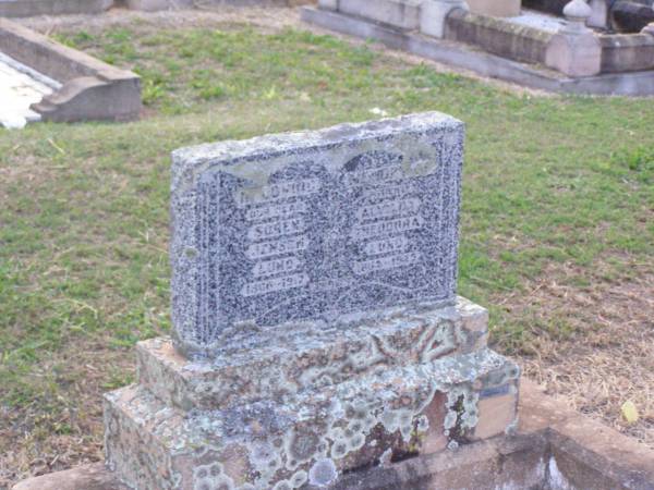 Soren Jensen LUND, 1866? - 1917,  | Alvilda Theodora LUND, 1884 - 1942;  | Caffey Cemetery, Gatton Shire  | 