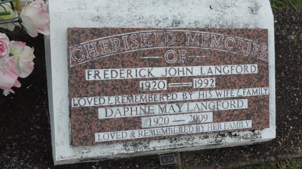 Frederick John LANGFORD  | b: 1920  | d: 1992  |   | Daphne May LANGFORD  | b: 1920  | d: 2009  |   | Cooloola Coast Cemetery  |   | 