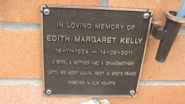 Edith Margaret KELLY  | b: 16 Nov 1924  | d: 14 Jun 2011  |   | Cooloola Coast Cemetery  |   | 