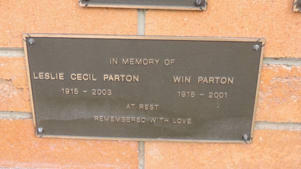 Leslie Cecil PARTON  | b: 1915  | d: 2003  |   | Win PARTON  | b: 1915  | d: 2001  |   | Cooloola Coast Cemetery  |   | 