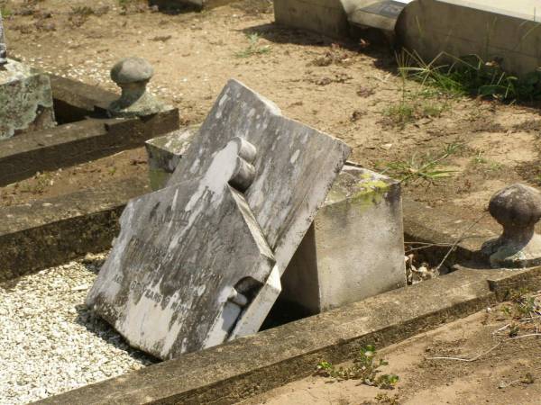 Friedrich LORENZEN,  | died 18 Sept 1926 aged 89 years 9 months;  | Dugandan Trinity Lutheran cemetery, Boonah Shire  | 