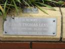 
Kenyon Thomas LENNON,
22 Nov 1919 - 25 July 1999,
husband father tampa;
St Lukes Anglican Church, Ekibin, Brisbane
