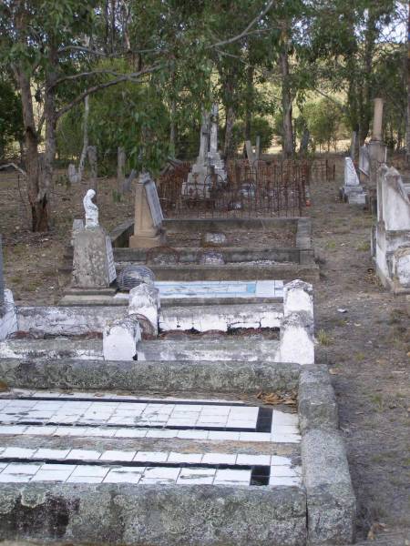 Emu Creek cemetery, Crows Nest Shire  | 