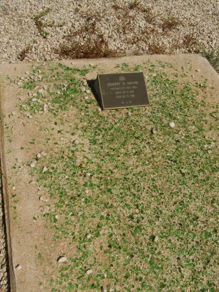Robert W. HOARE,  | Fowlers Bay cemetery, South Australia  | 