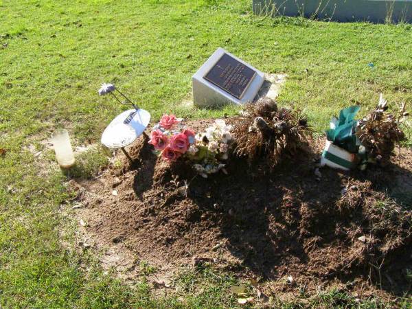 Veronica Mary JACKSON,  | born 20-5-1923 died 2-7-2005;  | Gleneagle Catholic cemetery, Beaudesert Shire  | 