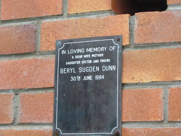 Beryle Sugden DUNN,  | wife mother daughter sister,  | died 30 June 1984;  | Goomeri cemetery, Kilkivan Shire  | 