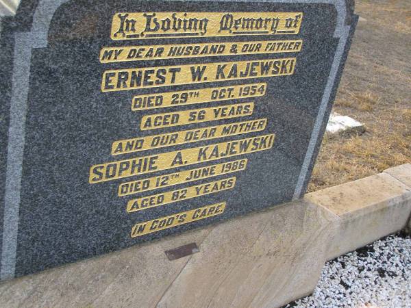 Ernest W. KAJEWSKI,  | husband father,  | died 29 Oct 1954 aged 56 years;  | Sophie A. KAJEWSKI,  | mother,  | died 12 June 1986 aged 82 years;  | Greenwood St Pauls Lutheran cemetery, Rosalie Shire  | 