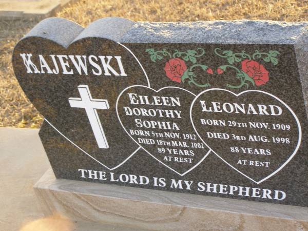 Eileen Dorothy Sophia KAJEWSKI,  | born 5 Nov 1912,  | died 18 Mar 2002 aged 89 years;  | Leonard KAJEWSKI,  | born 29 Nov 1909,  | died 3 Aug 1998 aged 88 years;  | Greenwood St Pauls Lutheran cemetery, Rosalie Shire  | 