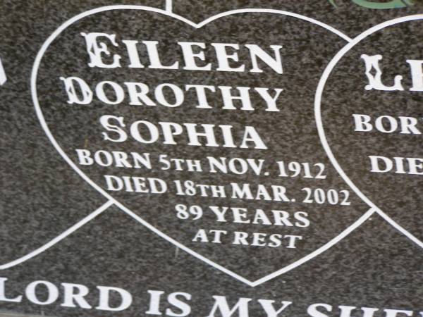 Eileen Dorothy Sophia KAJEWSKI,  | born 5 Nov 1912,  | died 18 Mar 2002 aged 89 years;  | Leonard KAJEWSKI,  | born 29 Nov 1909,  | died 3 Aug 1998 aged 88 years;  | Greenwood St Pauls Lutheran cemetery, Rosalie Shire  | 