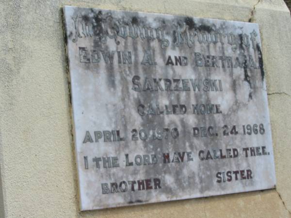 (brother) Edwin A SAKRZEWSKI  | 20 Apr 1970  | (SISTER) Bertha A SAKRZEWSKI  | 24 Dec 1968  | Haigslea Lawn Cemetery, Ipswich  | 