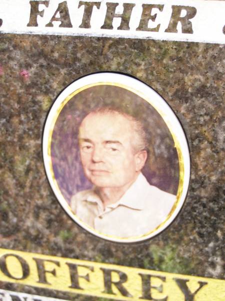 Ian Geoffrey DOWNIE, husband father,  | died suddenly 21-12-96 aged 52;  | Helidon Catholic cemetery, Gatton Shire  | 