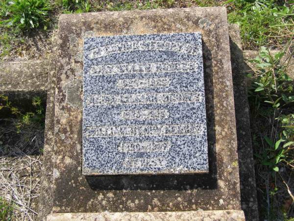 Lily Ellen HEDGES,  | 1895 - 1935;  | Alma Lillian HEDGES,  | 1933 - 1935;  | William Henry HEDGES,  | 1889 - 1937;  | Helidon General cemetery, Gatton Shire  | 