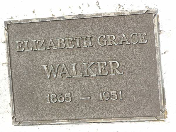 John Thomas WALKER,  | 1861 - 1936;  | Elizabeth Grace WALKER,  | 1865 - 1951;  | Howard cemetery, City of Hervey Bay  | 