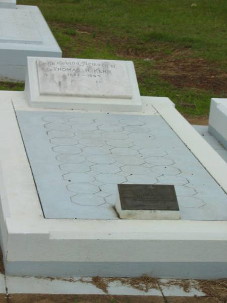 Thomas H. KERR,  | 1882 - 1964;  | Howard cemetery, City of Hervey Bay  | 