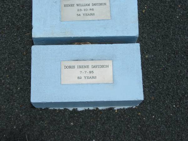 Henry William DAVIDSON,  | died 30 Sept 1955 aged 43 years;  | Veronica Carmel DAVISON,  | died 6 Aug 1961 aged 17 years;  | Clarence Keith DAVIDSON,  | died 21-11-85 aged 52 years;  | Henry William DAVIDSON,  | died 23-10-86 aged 54 years;  | Doris Irene DAVISON,  | died 7-7-95 aged 82 years;  | Howard cemetery, City of Hervey Bay  | 