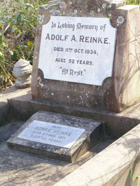 Adolf A. REINKE,  | died 11 Oct 1934 aged 52 years;  | Agnes REINKE,  | died 9 Nov 1971 aged 83 years;  | Ingoldsby Lutheran cemetery, Gatton Shire  | 