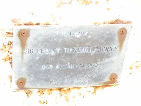 Sig. Hedley Turnbull LUNNEY,  | died 4 Aug 1973 aged 66 years;  | Jandowae Cemetery, Wambo Shire  | 