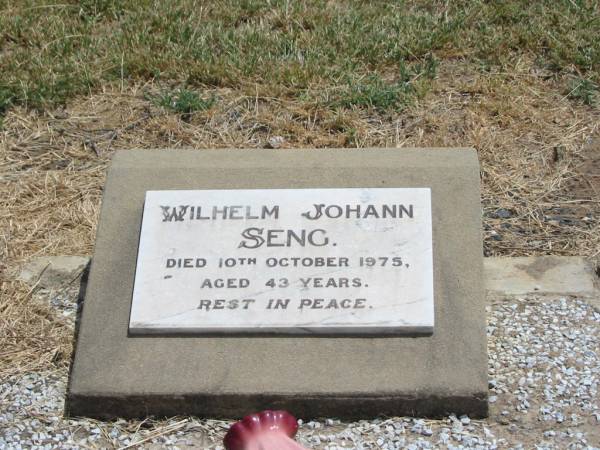Wilhelm Johann SENG,  | died 10 Oct 1975 aged 43 years;  | Jandowae Cemetery, Wambo Shire  | 