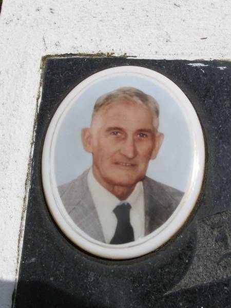 Ronald Herbert BARSBY,  | died 24-7-1993 aged 67 years;  | Kandanga Cemetery, Cooloola Shire  | 